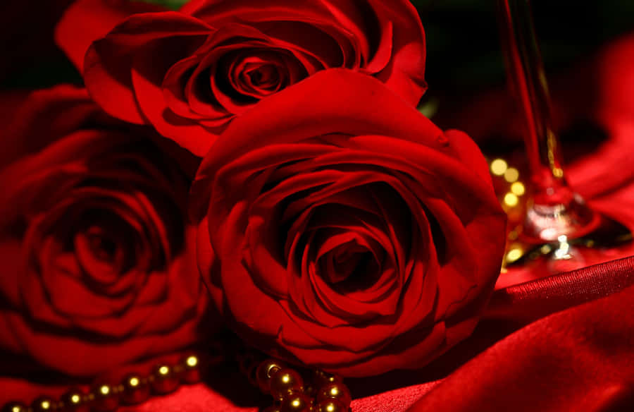 Red Rose Aesthetic On Dinner Table Wallpaper