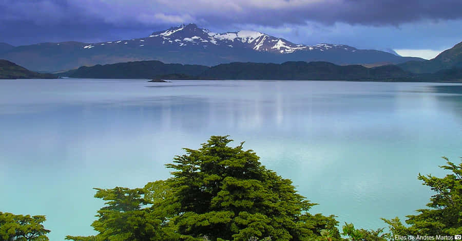 Torres Del Paine Lakeand Mountains Wallpaper