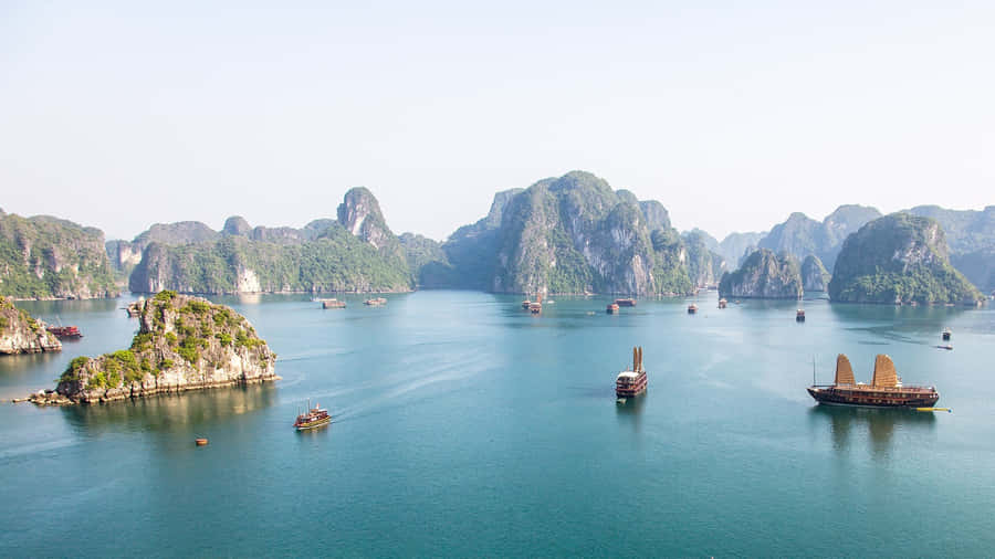 Vietnam Caves In Halong Bay Wallpaper