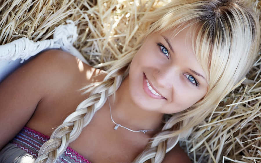 Young Teenage Girl Blond Hair Wallpaper