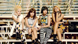 2ne1 Falling In Love Wallpaper