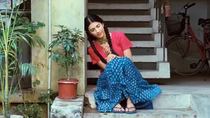 3 Moonu Movie Janani Braided Hair Wallpaper