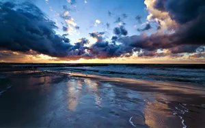 A Golden Evening With A Beautiful Ocean Sunset. Wallpaper