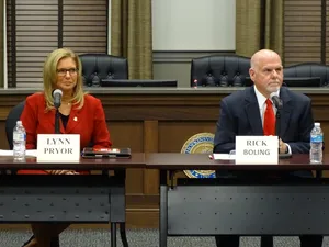 A Professional Attorney Preparing For A Court Case Wallpaper