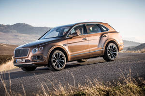 “a Refreshing View Of The Impressive Bentley Bentayga Suv” Wallpaper