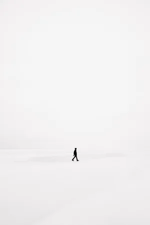 A Simplicity In Motion - Blank White Walking Man Wallpaper