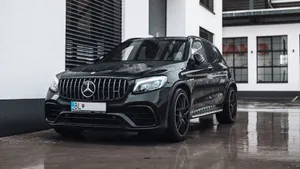 A Stunning Hd Image Of A Sleek Mercedes Benz Car Wallpaper