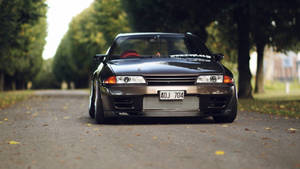 A Timeless Classic - Nissan R32 In The Suburbs Wallpaper