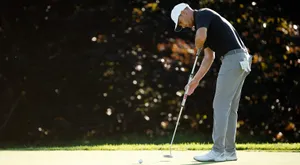 Aaron Wise Before Hitting The Ball Wallpaper