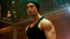 Action Star Tiger Shroff Wallpaper