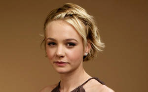 Actress Carey Mulligan With Pixie Cut Wallpaper