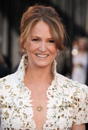 Actress Melissa Leo White Lace Dress Wallpaper