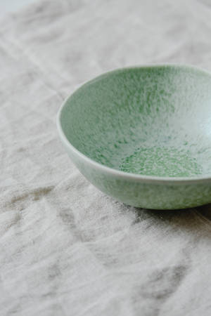 Aesthetic Green Minimalist Bowl Wallpaper