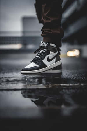 Air Jordan 1 Outside Wallpaper