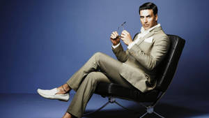 Akshay Kumar In Gray Suit Wallpaper