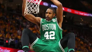 Al Horford Sure Win Slam Dunk Wallpaper
