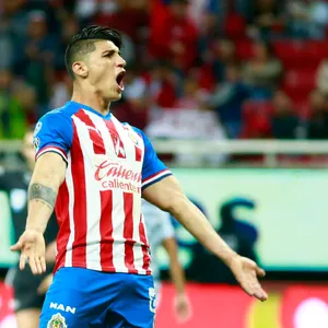 Alan Pulido In Action During His Guadalajara Football Days. Wallpaper