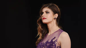 Alexandra Daddario 4k Red Lipstick Wallpaper