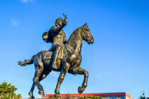 Alexandria Equestrian Statue Wallpaper