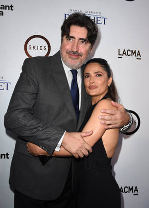 Alfred Molina And Salma Hayek Wallpaper