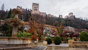 Alhambra Fortress On Hill Wallpaper