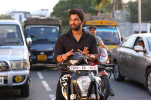 Allu Arjun Hd Motorcycle Film Scene Wallpaper