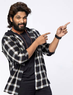 Allu Arjun Hd Pointing To The Right Wallpaper