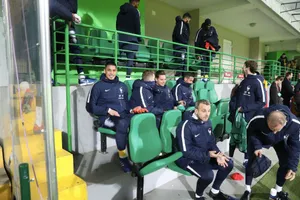 Alphonse Areola Sitting With Teammates Wallpaper