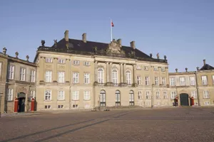 Amalienborg Palace On Sunny Day Wallpaper