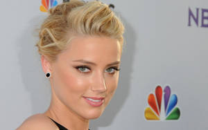 Amber Heard Nbc All-star Party Wallpaper