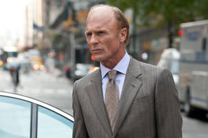 American Actor Ed Harris Man On A Ledge Wallpaper