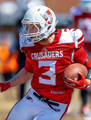 American Football Crusaders Player Wallpaper