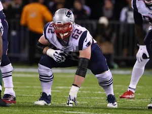 American Football Guard Athlete Joe Thuney Wallpaper