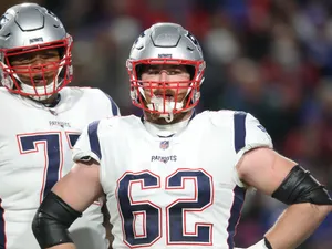 American Football Star Athlete Joe Thuney Wallpaper