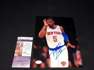 American Professional Basketball Athlete Tim Hardaway Jr. Poster Wallpaper