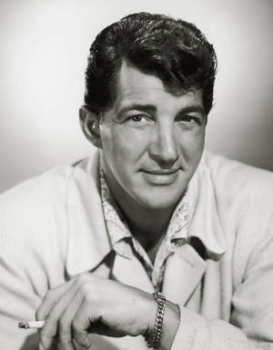 American Singer Dean Martin 1958 Portrait Wallpaper