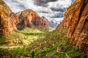 Angel's Landing Trail, Zion National Park Wallpaper