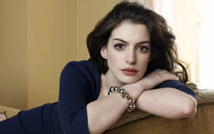 Anne Hathaway Hollywood Actress Hd Shot Wallpaper