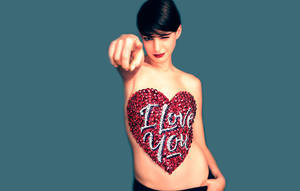 Anne Hathaway In Her Iconic Princess Diaries Era. Wallpaper