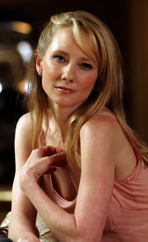 Anne Heche Simple Wallpaper