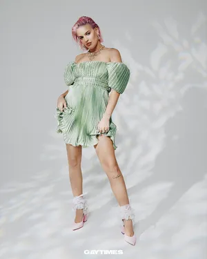 Anne-marie Gay Times Wallpaper