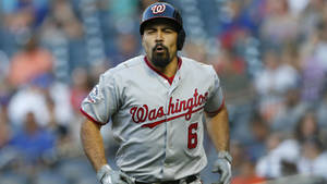 Anthony Rendon Running Forward Wallpaper