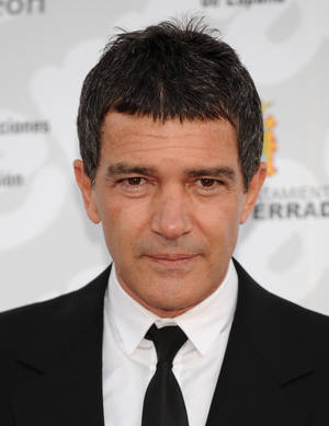 Antonio Banderas At A Premiere Event Wallpaper