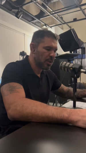 Antônio Rodrigo Nogueira Speaking On Mic Wallpaper
