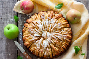 Apple Slices On Pie Wallpaper