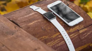 Apple Watch Signature White Colour Wallpaper