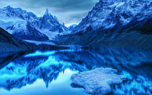 Arctic Jagged Mountain Range Wallpaper