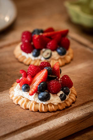 Assorted Berry Tart Pastry Wallpaper