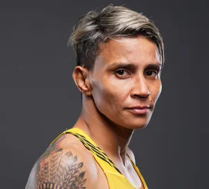 Athlete Portrait Amanda Lemos Wallpaper