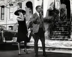 Audrey Hepburn And George Peppard Breakfast At Tiffanys Still Shot Wallpaper